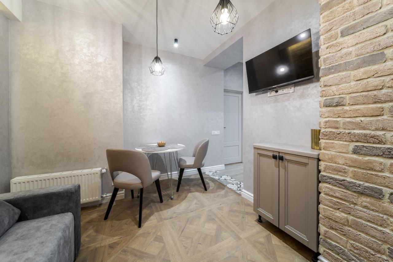 View On Rynok Square Apartments Lemberg Exterior foto